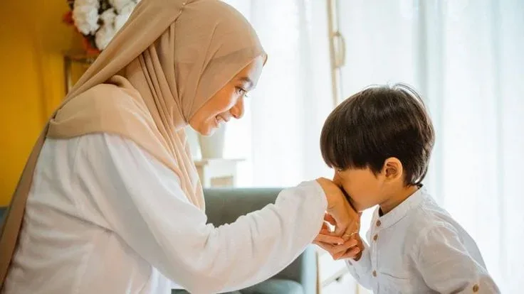 Adab Kepada Orang Tua yang Berbeda Agama