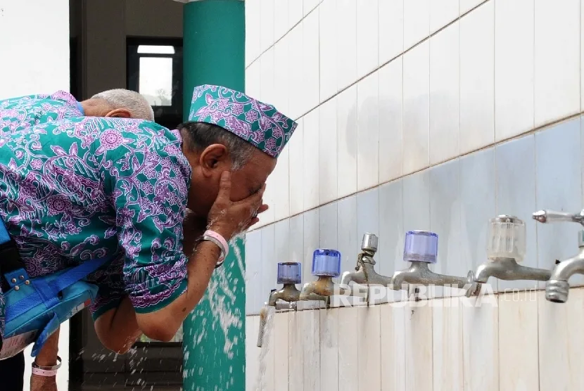 wudhu adalah: Tabel Ringkasan Anggota Wudhu dan Ketentuannya