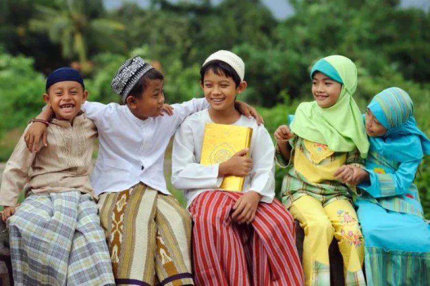 Arti Anak Yatim dalam Islam: Definisi yang Sering Keliru