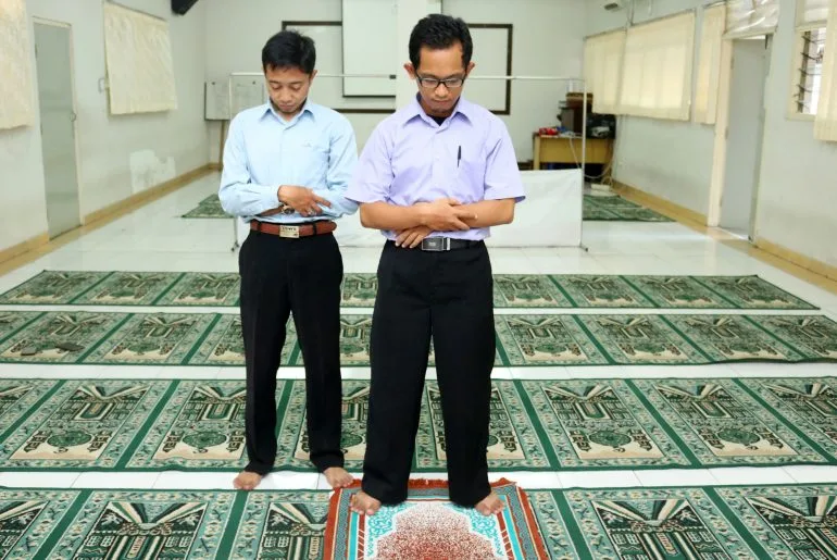 makmum - Adab dan Etika yang Menyempurnakan Kualitas Berjamaah