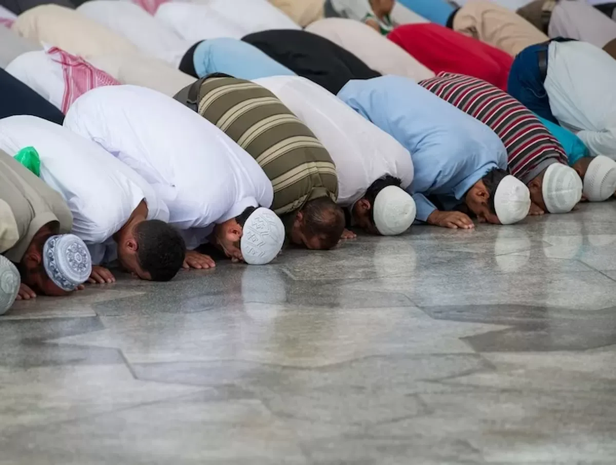 Memahami Sholat yang Terlewat sebagai Persoalan Nyata Umat