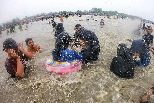 Hukum Mandi Safar: Panduan dan Penjelasan Lengkap