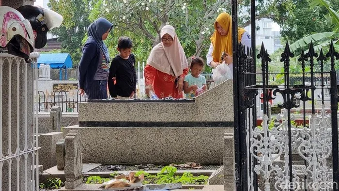 ziarah kubur idul fitri