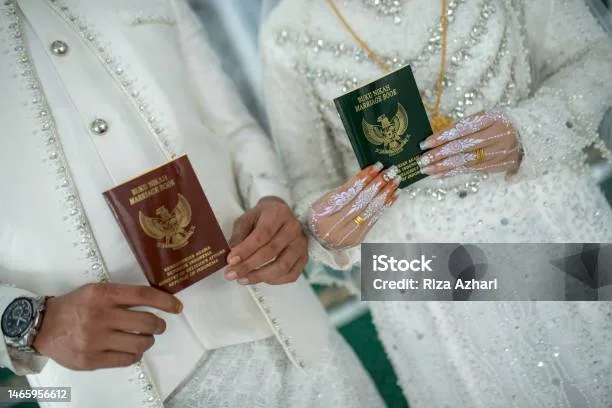 buku nikah: Wali Nikah Siri: Siapa yang Berhak dan Bagaimana Aturannya?