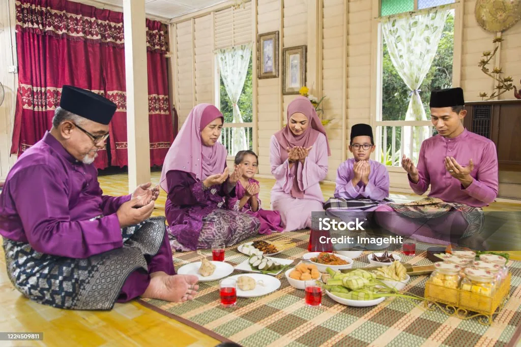 Tabel Perbandingan Redaksi Doa Makan dan Doa Terkait