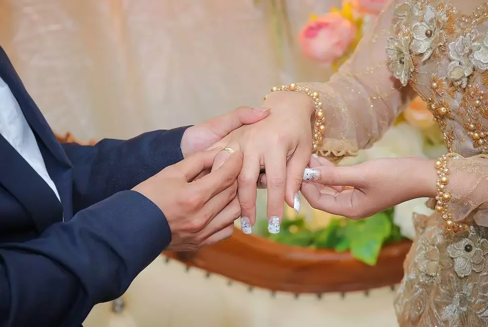 Perbedaan Nikah Siri, Nikah Bawah Tangan, dan Nikah Resmi