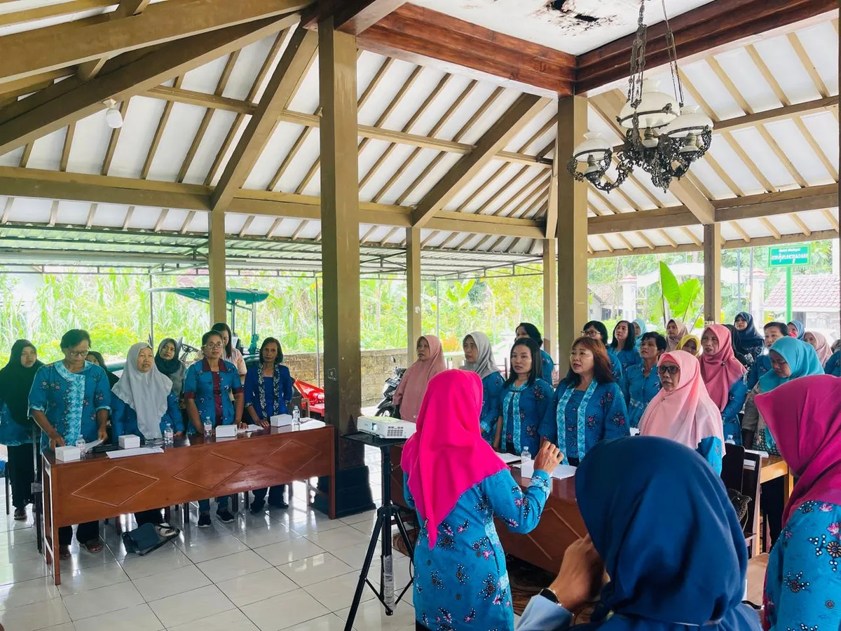 Alat Bantu dan Format Sederhana untuk Pembinaan Kader